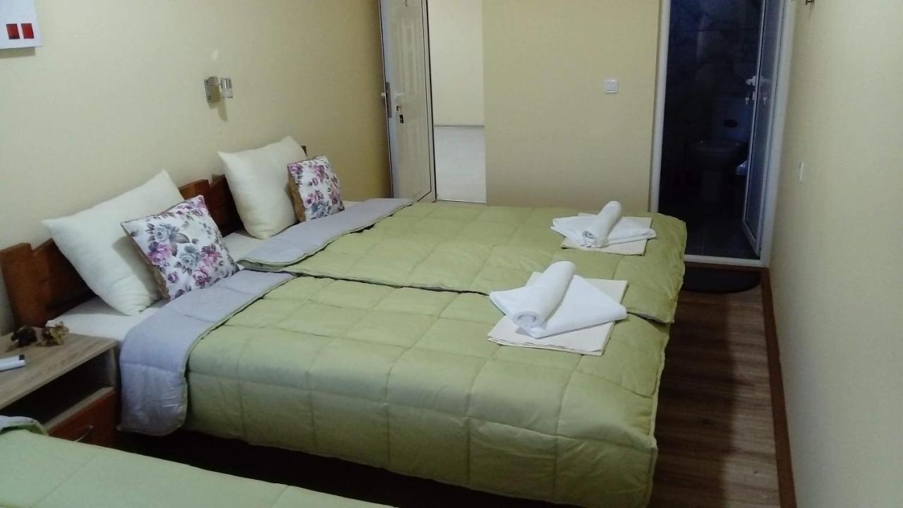 Hostel „Ж" Gradsko Luaran gambar