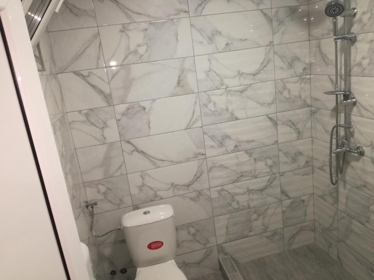 Hostel „Ж" Gradsko Luaran gambar